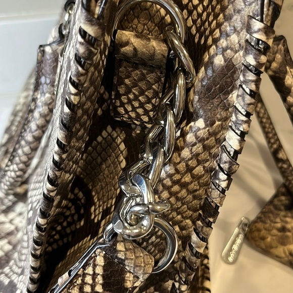Michael Kors BUNDLE- Hamilton Python Tote Bag, Matching Wallet & NWT Dust bag - Picture 9 of 16
